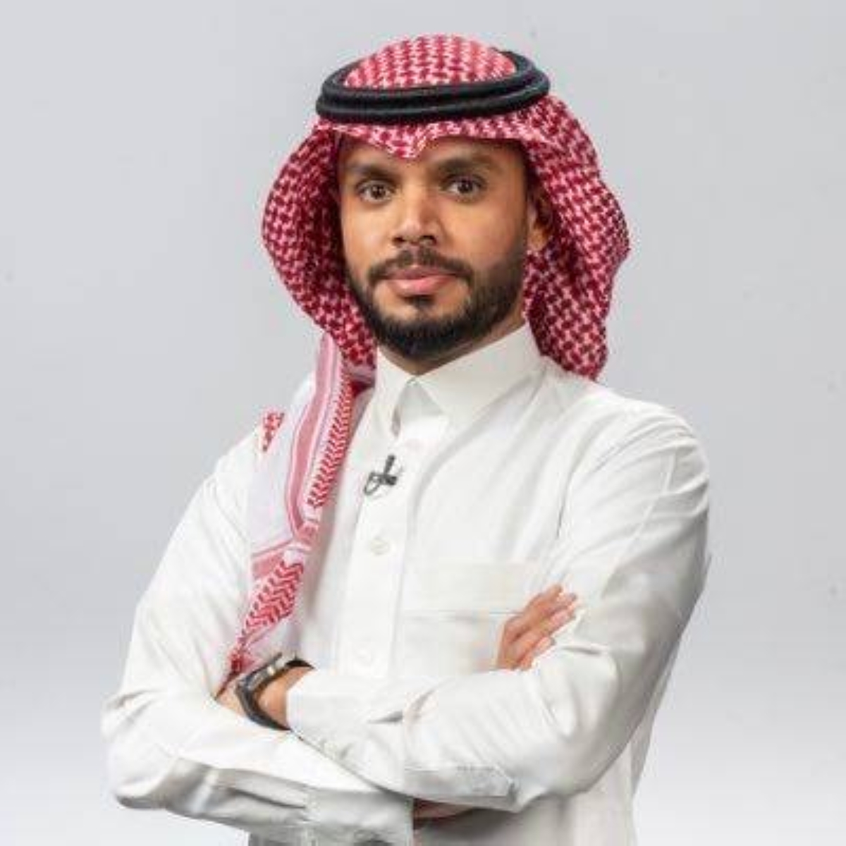 الأسطا يترك منصبه ويعود لدعم نادي الشباب