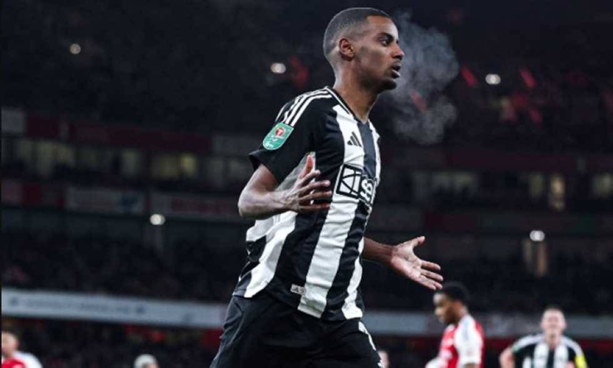 إصابة إيزاك: هل تؤثر على انتقاله المحتمل للهلال؟