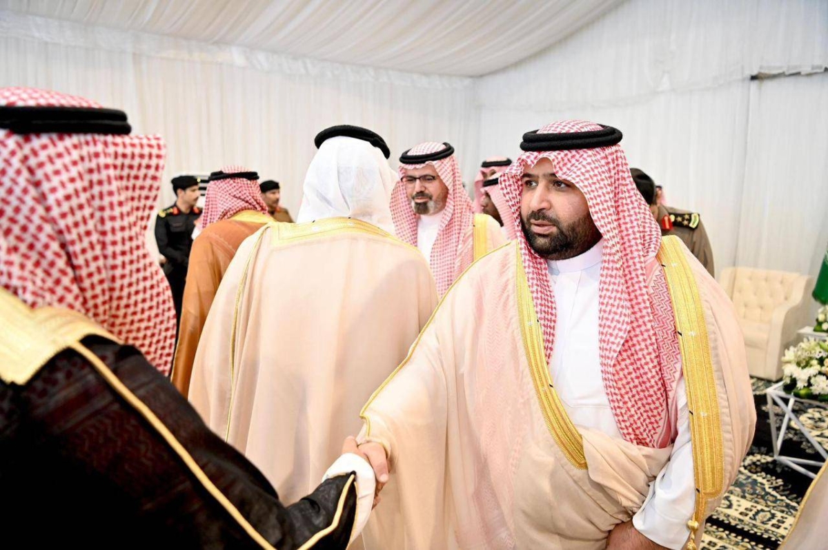 أمير جازان يناقش احتياجات الداير مع مشايخ وأهالي المحافظة