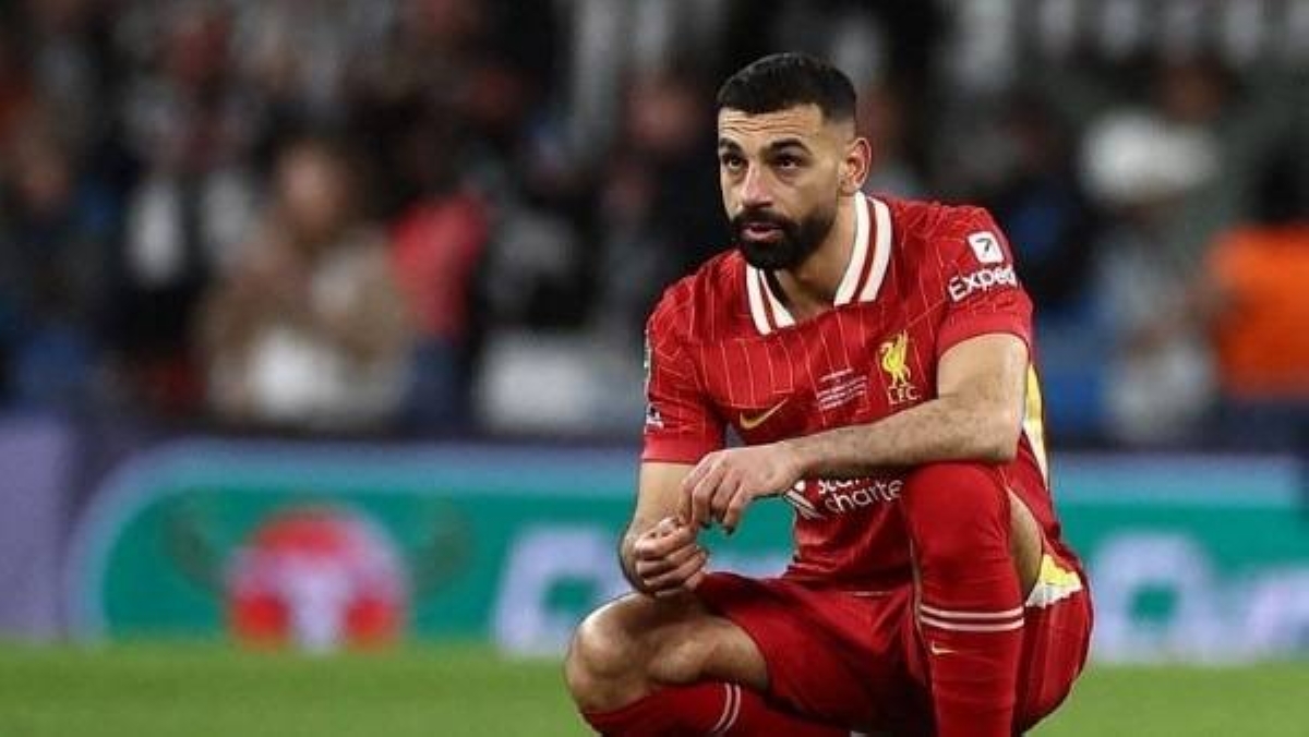 ليفربول يواجه خطر غياب محمد صلاح في 8 مباريات