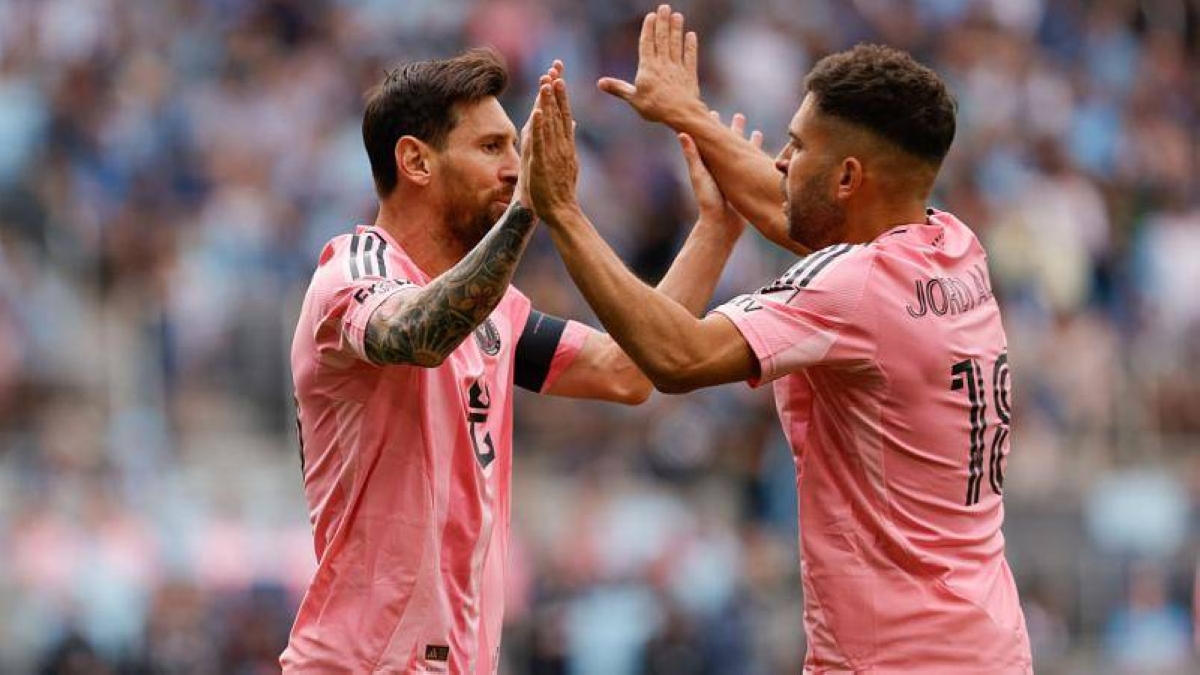 إيقاف ميسي وألبا: رابطة الدوري الأمريكي تعلن القرار