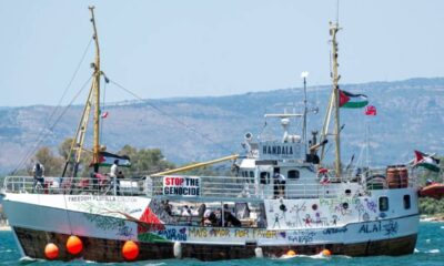 قوارب مجهولة تهاجم سفينة كسر الحصار قبالة غزة