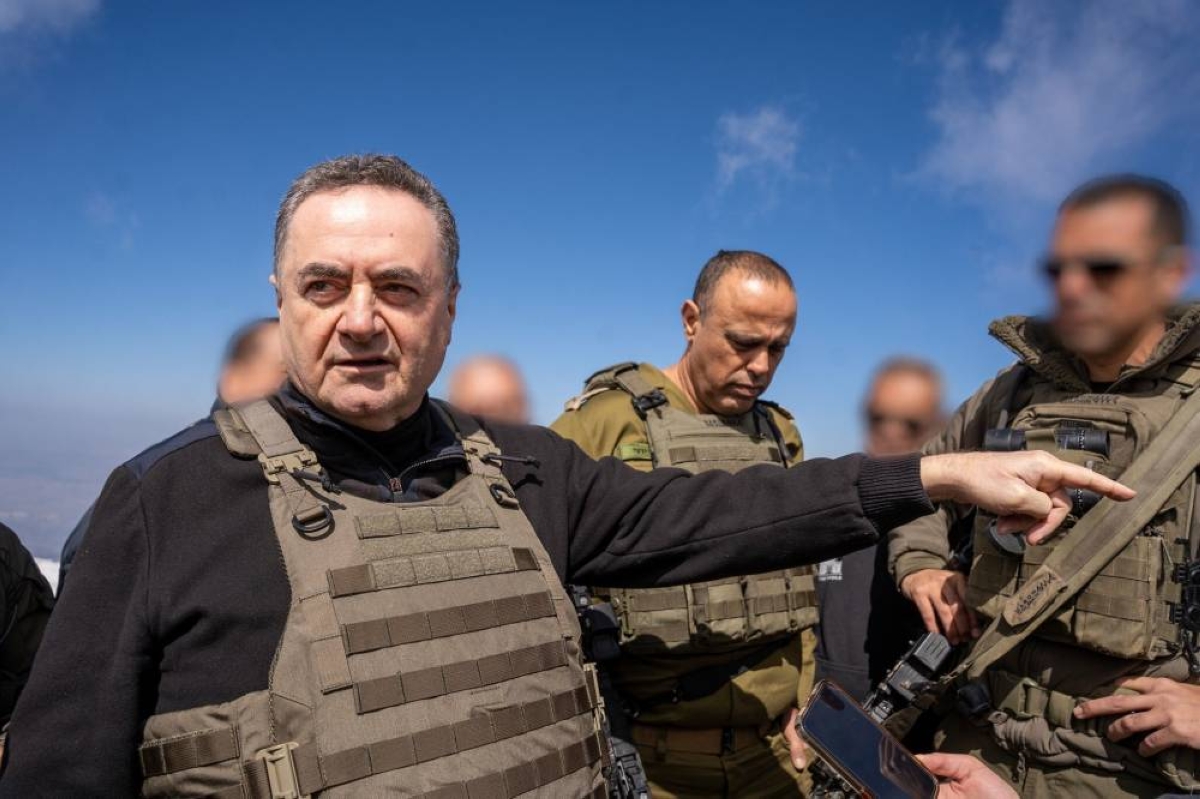 وزير دفاع إسرائيل يهدد إيران: استعدادات لمفاجآت جديدة