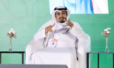 تأثير الوسائط على اللغة الرسمية للشعر: تحذير عكور