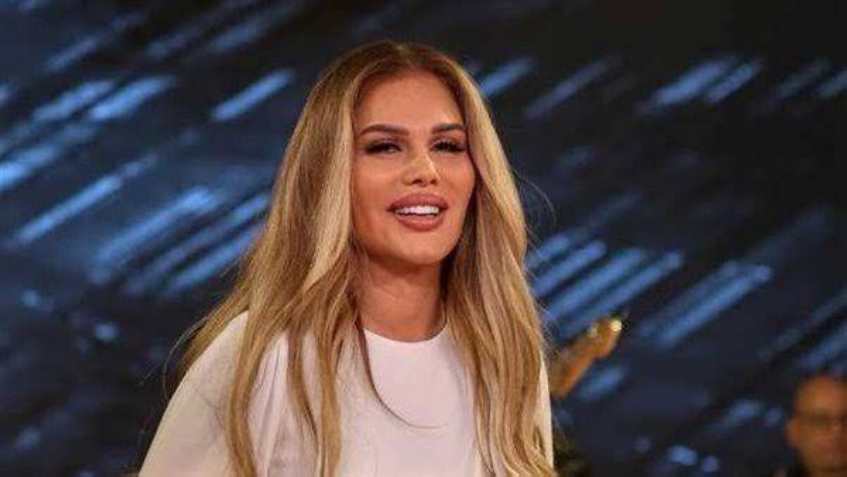 نيكول سابا تطلق أغنية "خد هنا" لصيف 2025 قريباً