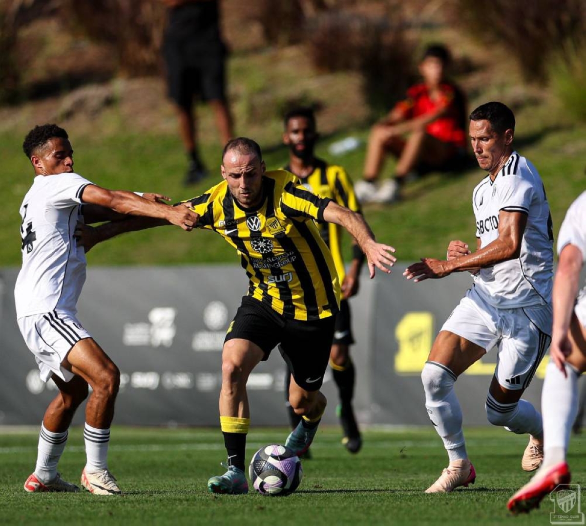 هزيمة قاسية للاتحاد أمام فولهام برباعية نظيفة