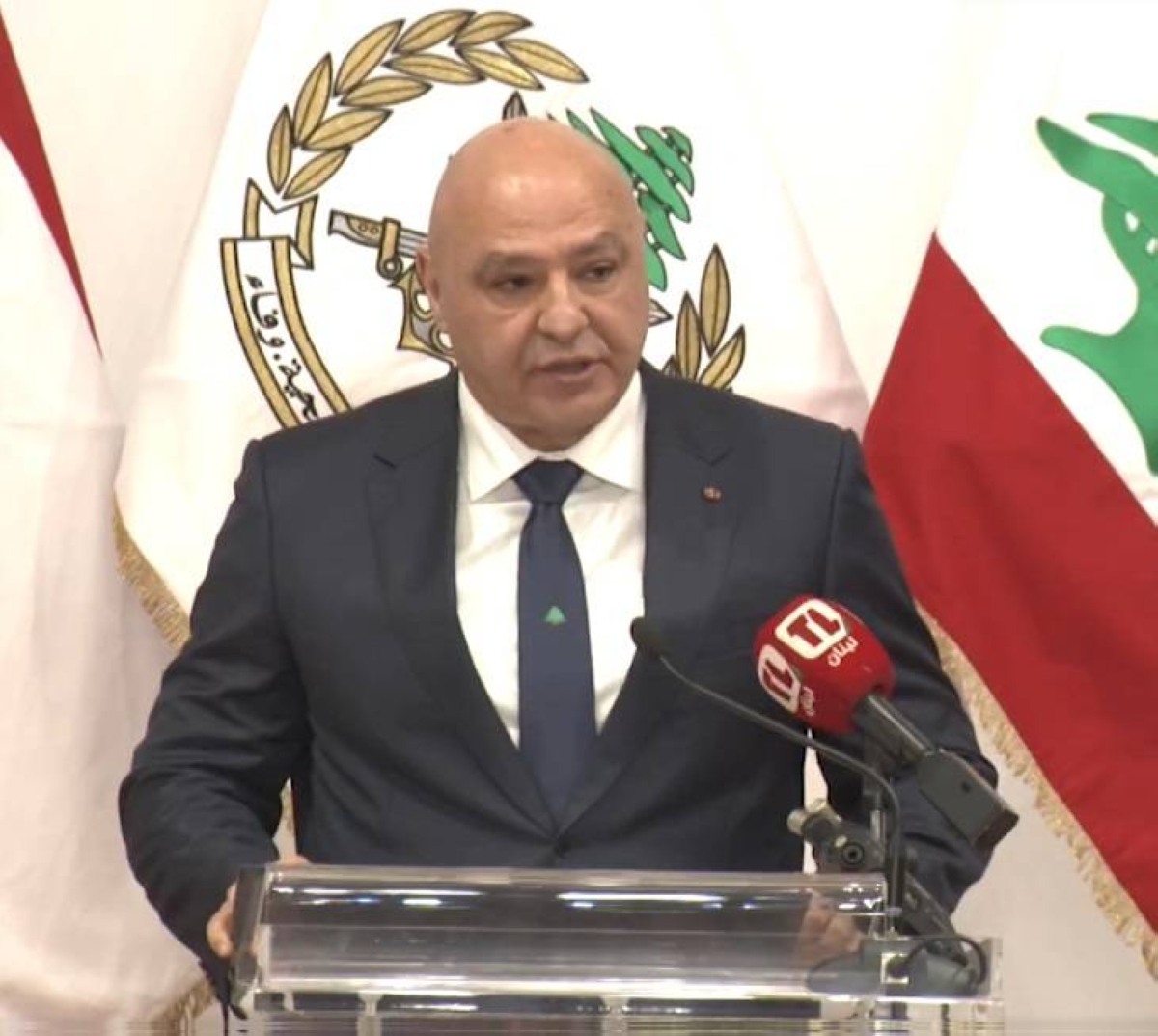 عون يؤكد: الجيش هو السلاح الشرعي الوحيد للدولة