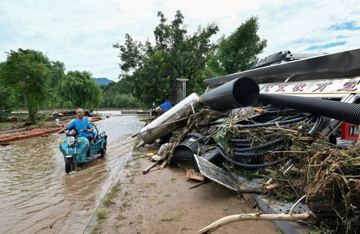 فيضانات بكين: مصرع 44 وفقدان آخرين في الصين
