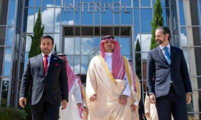 وزير الداخلية يلتقي قادة الإنتربول لتعزيز التعاون الدولي