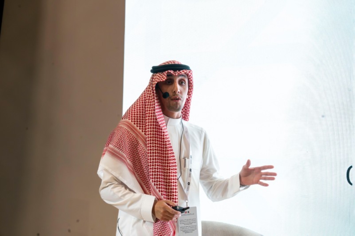 "الحربي: تأثير المعرفة في كتاب المدينة"