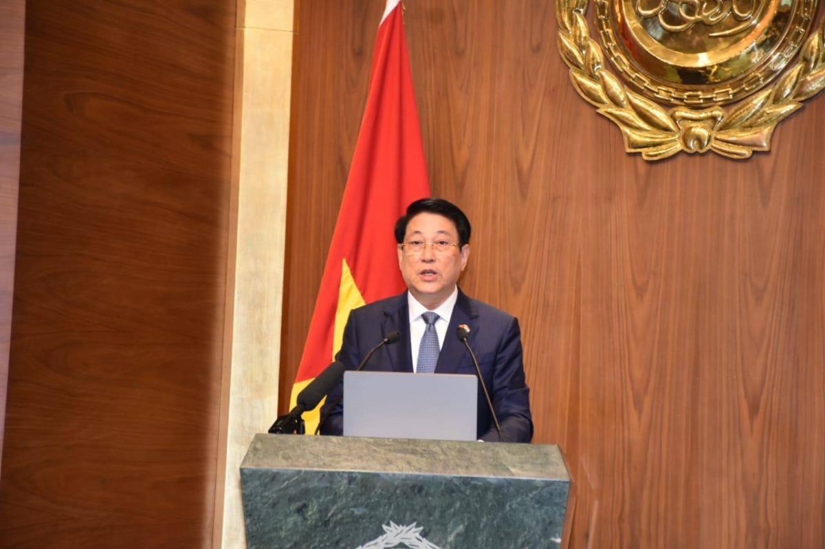 الرئيس الفيتنامي يدعو لحل الدولتين ونظام عالمي عادل