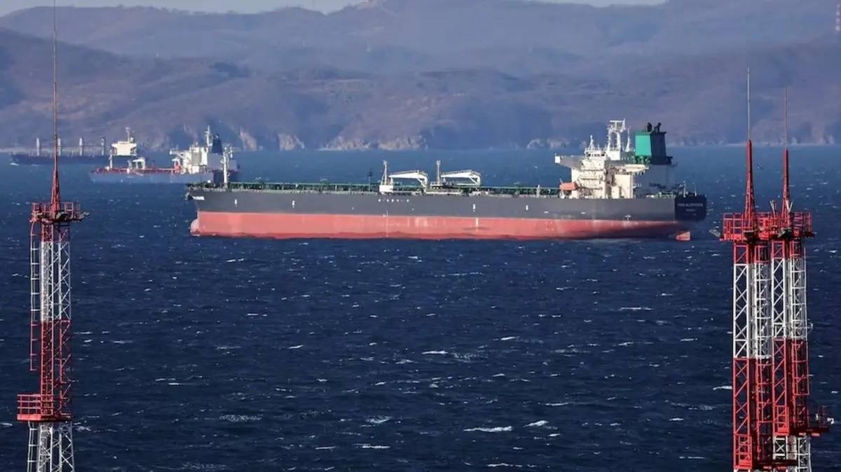 الناتو يهدد أسطول الظل الروسي: تحذير استخباراتي