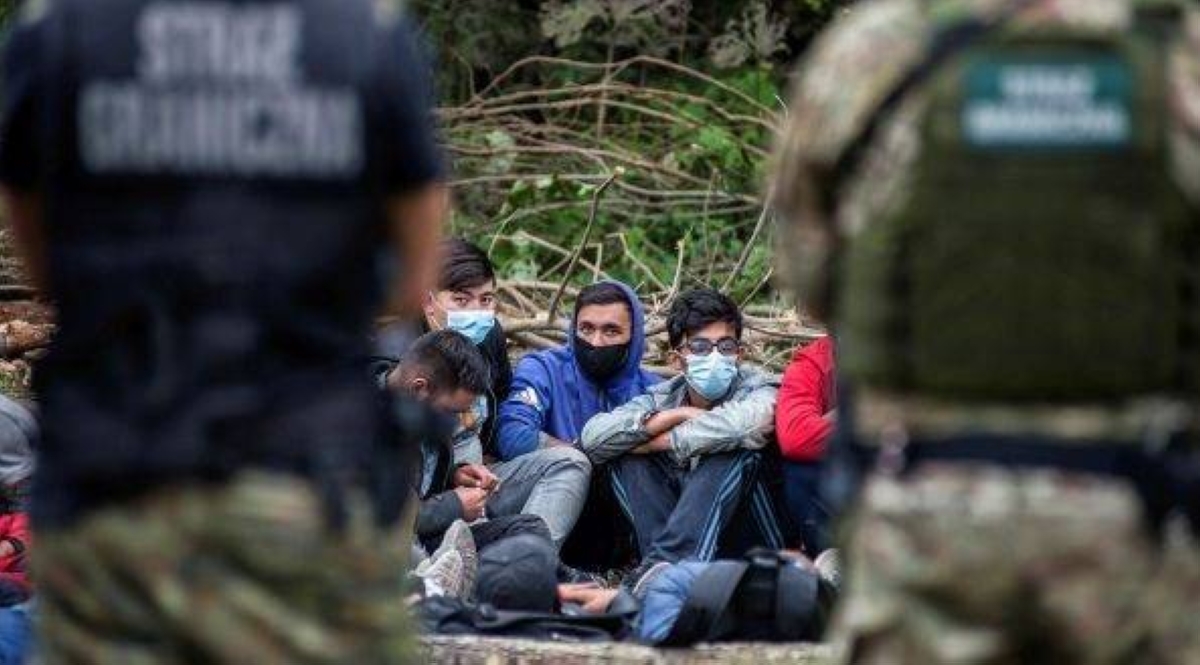 إسبانيا تفكك شبكة تهريب مهاجرين يمنيين