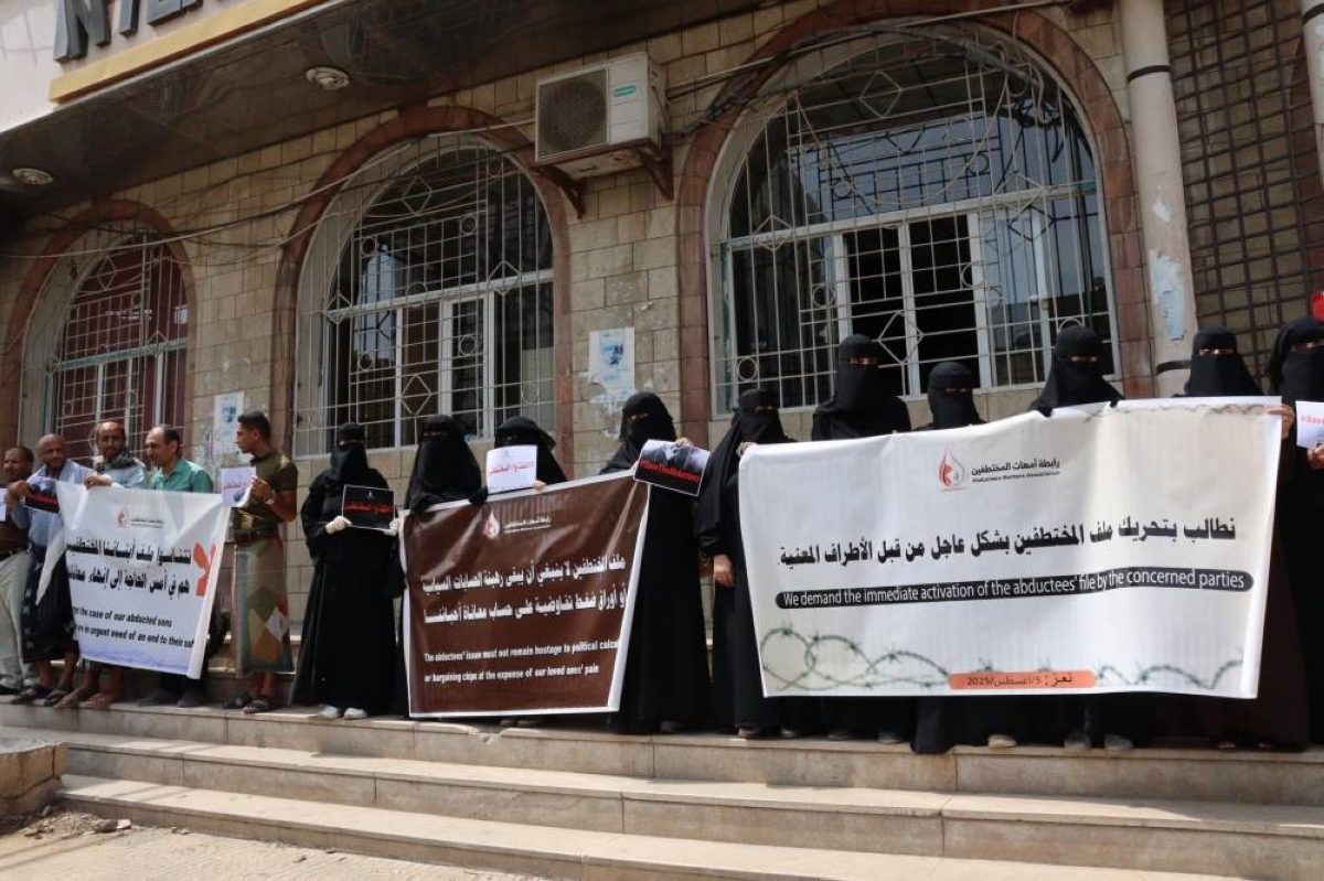 اختطاف 60 مدني بالحديدة: وزير الإعلام اليمني يندد