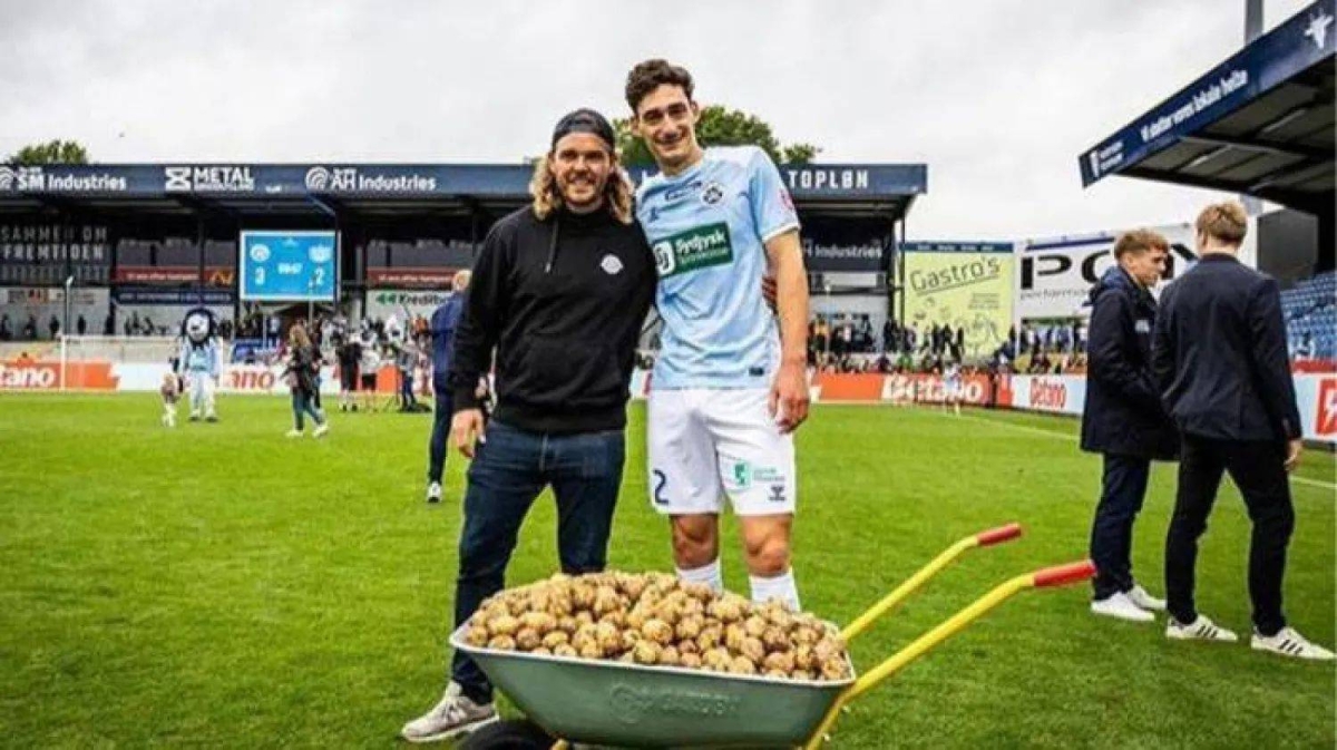 جائزة لاعب المباراة في الدوري الدنماركي: 55 كيلو بطاطس!