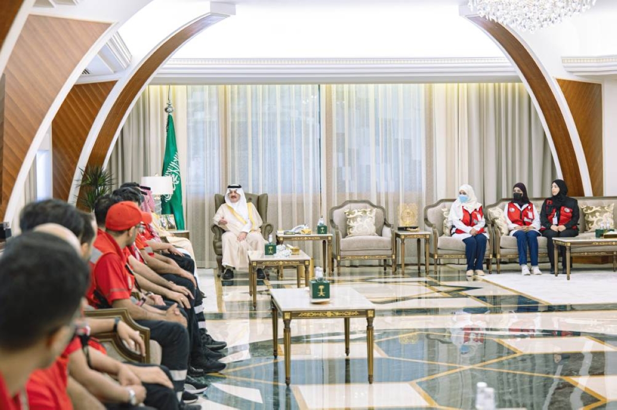 تكريم أمير الشرقية لأبطال الهلال الأحمر في إنقاذ الأرواح