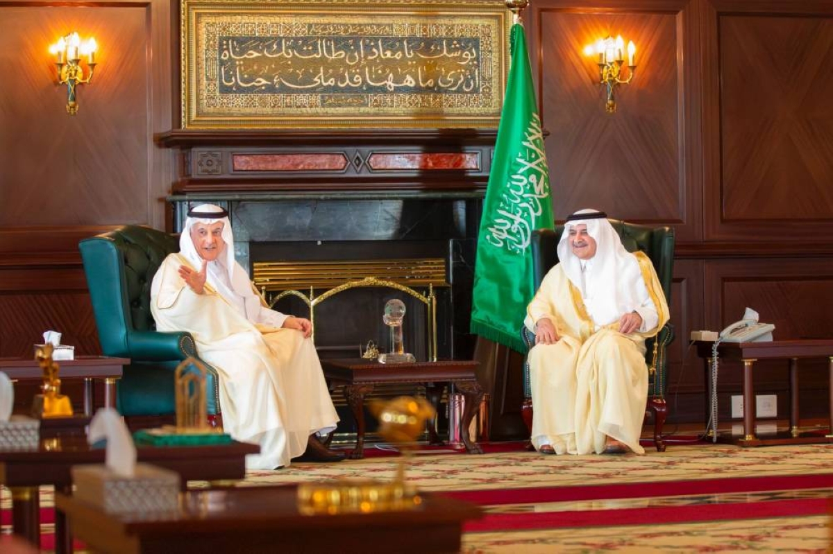 أمير تبوك يناقش مشاريع البيئة مع وزير الزراعة