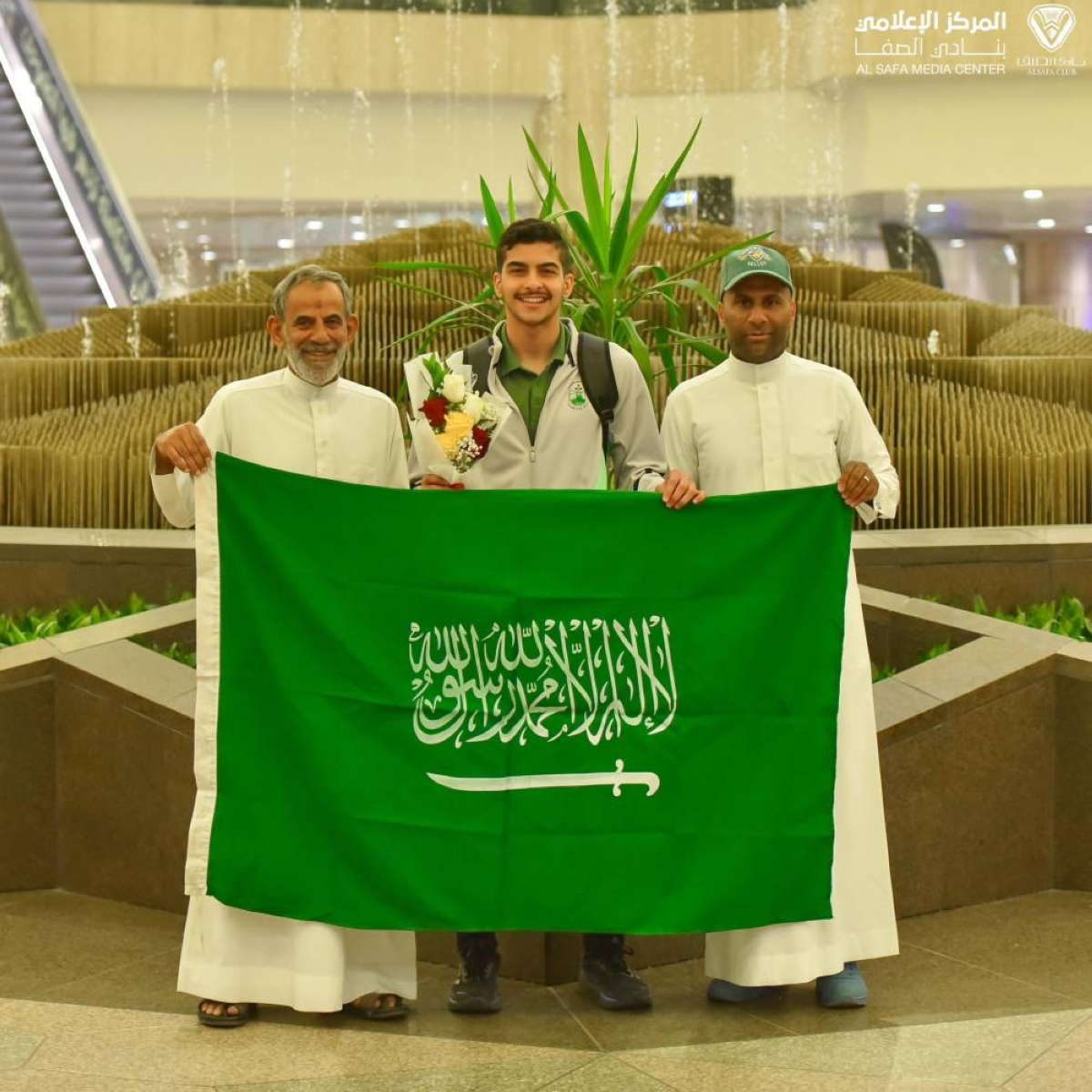"آل نصفان يحقق اللقب الآسيوي للإسكواش: إنجاز سعودي"