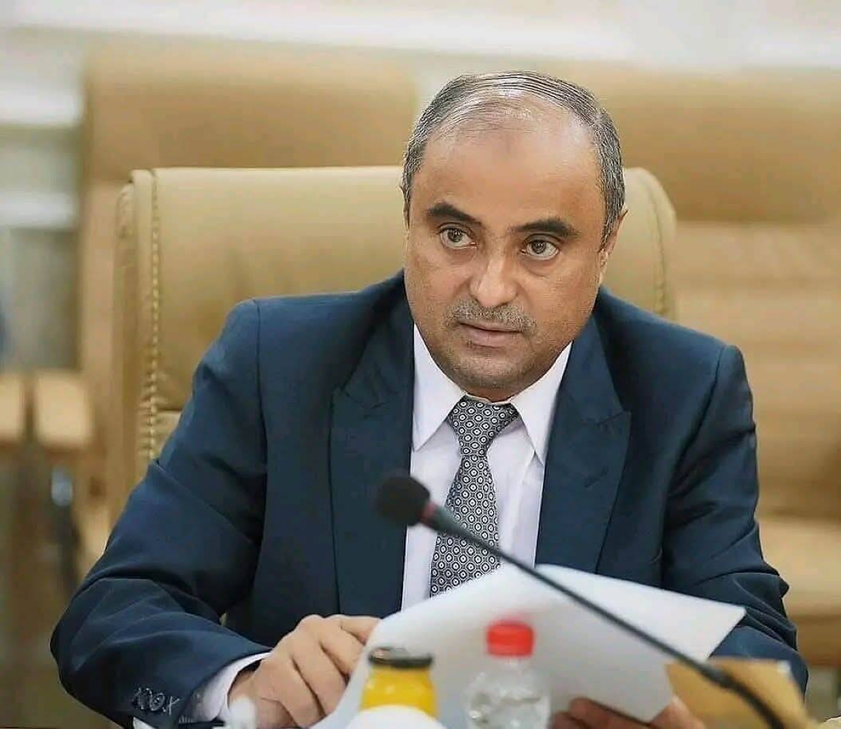 اليمن تحظر العملات الأجنبية: قرار حكومي جديد