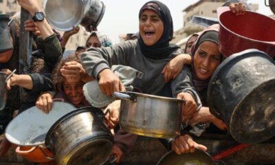 إسرائيل تمنع المساعدات لغزة: احتجاج 100 منظمة NGO