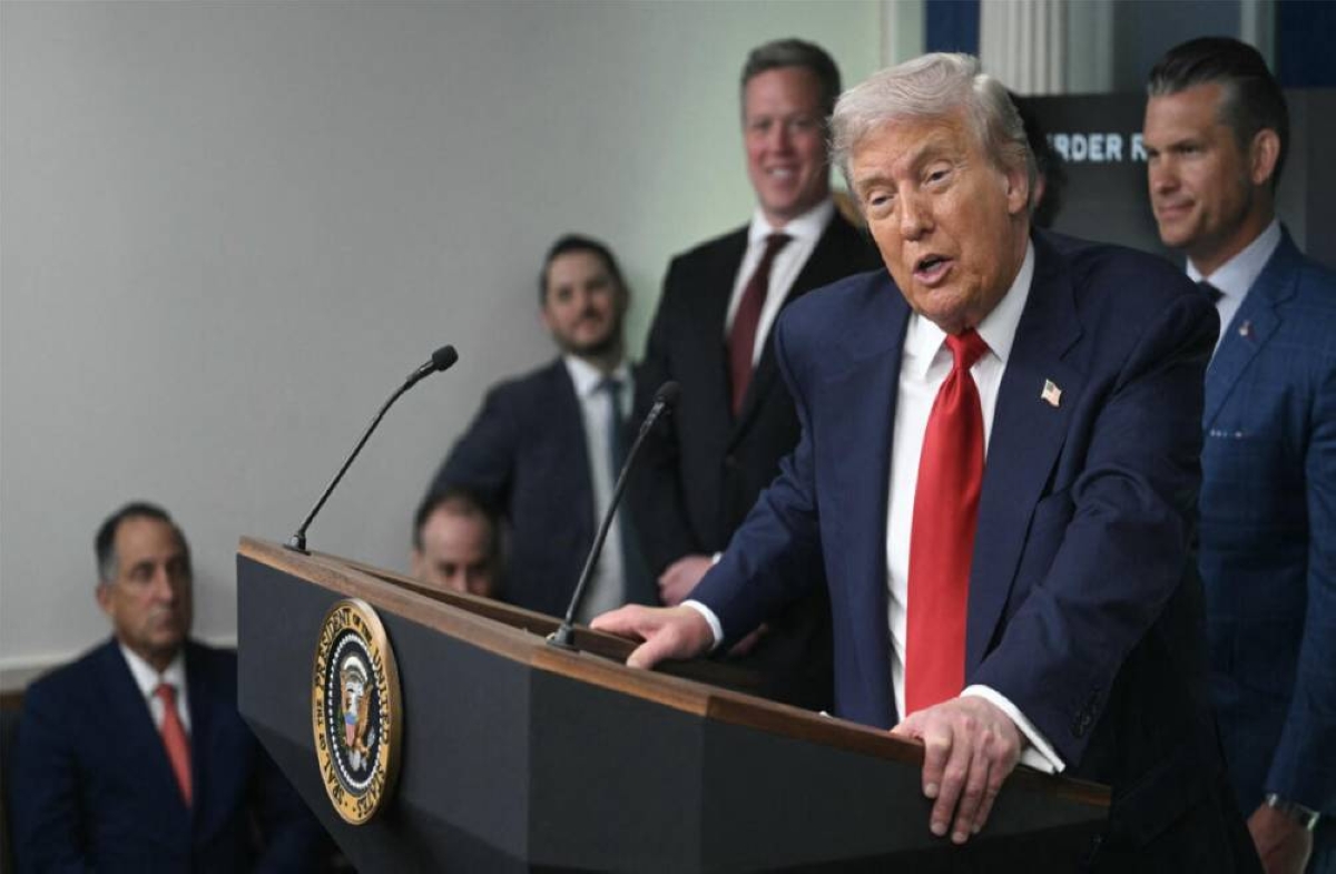 ترمب: تحديات حل صراع أوكرانيا والعقوبات المحتملة