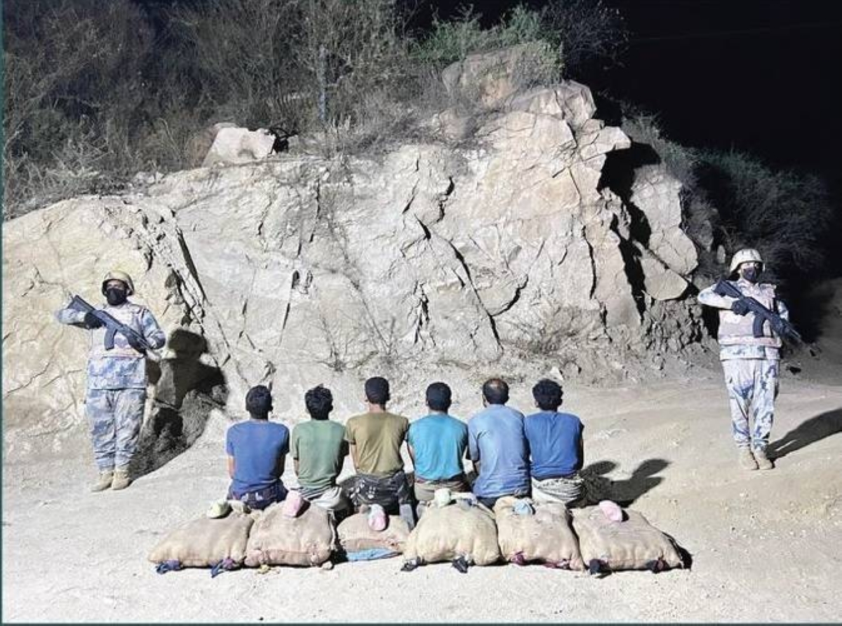 القبض على 6 مهربين و90 كجم قات في جازان