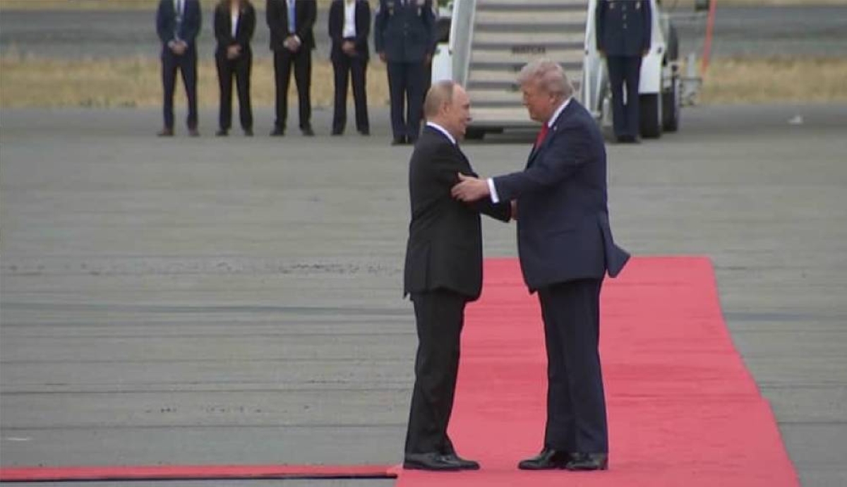 بوتين يطالب بانسحاب أوكرانيا من دونيتسك لإنهاء الحرب