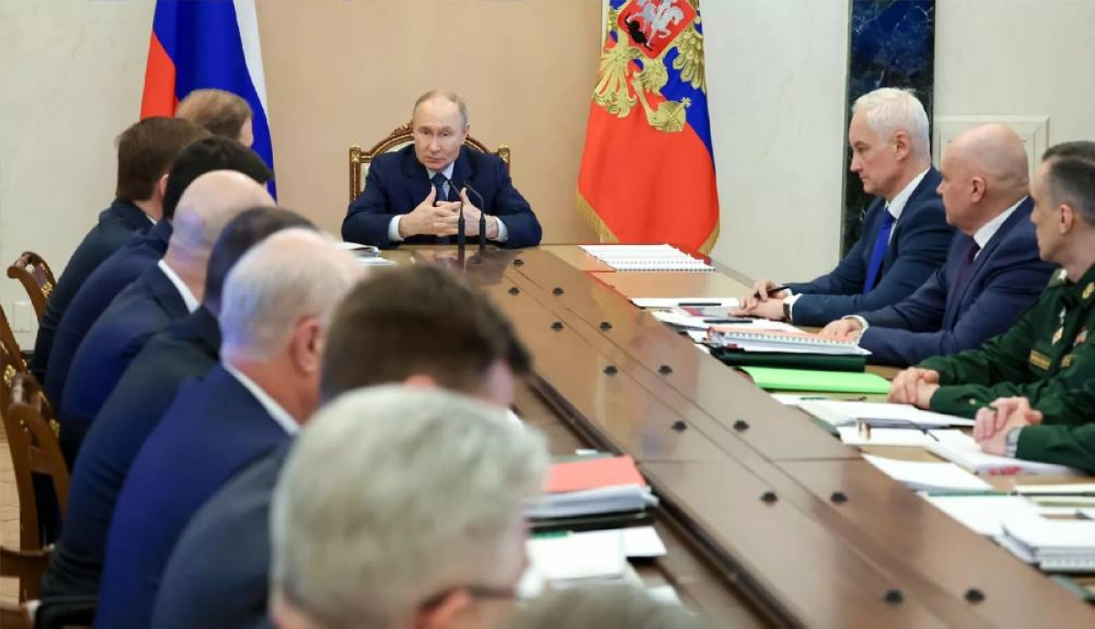 بوتين يؤكد: نسعى لحل سلمي لأزمة أوكرانيا الحالية