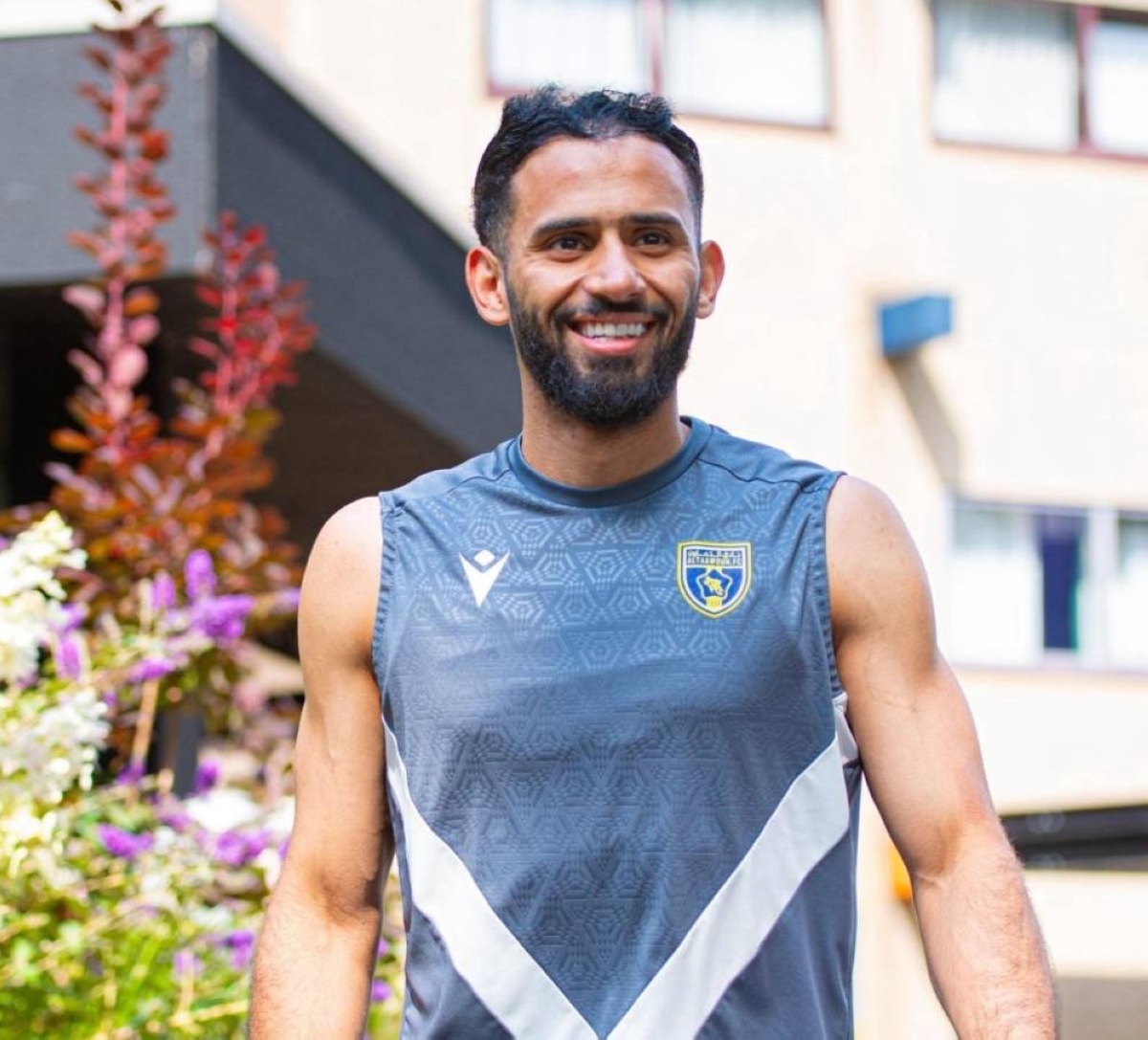 تألق مندش مع التعاون في معسكر هولندا يلفت الأنظار