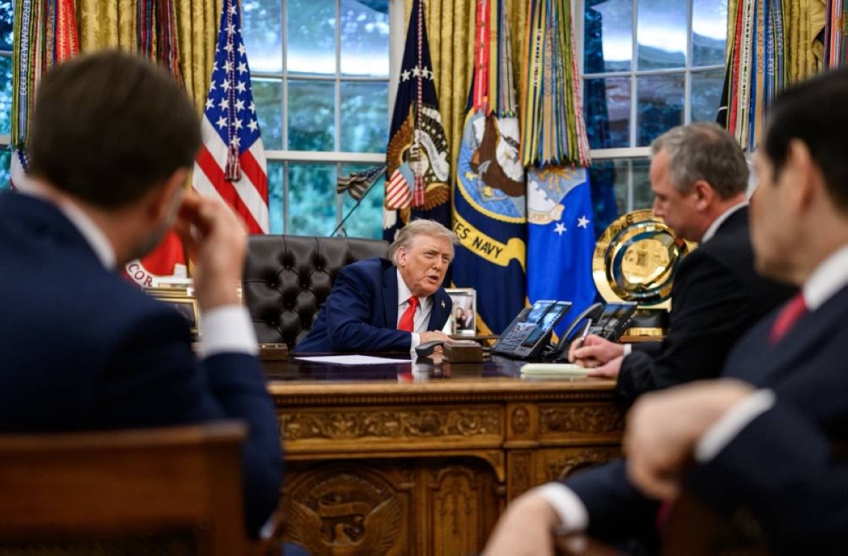 ترمب يقطع اجتماعه مع زيلينسكي لاتصال عاجل ببوتين