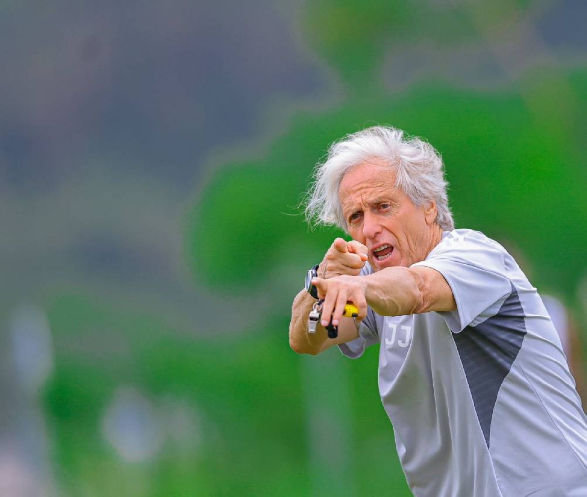 جيسوس يوقف الاحتفالات ويبحث عن بديل ماني المناسب