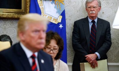 ترمب يعلق على اقتحام منزل مستشاره السابق عبر التلفاز