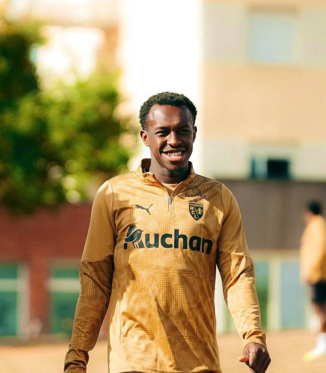 سعود عبدالحميد يتألق مع لانس ضد لوهافر