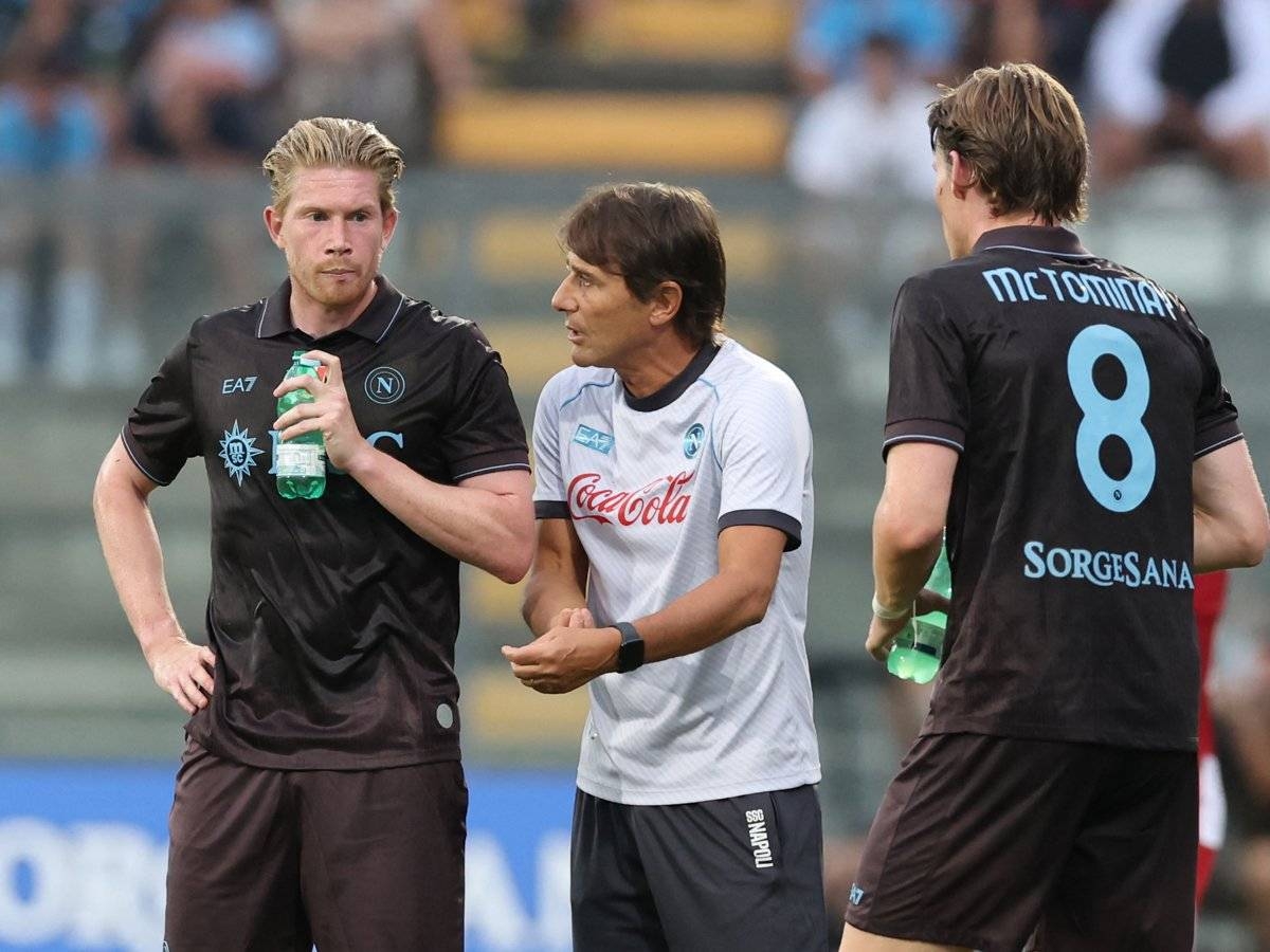 دي بروين يقود نابولي في افتتاح الكالتشيو بدون لوكاكو