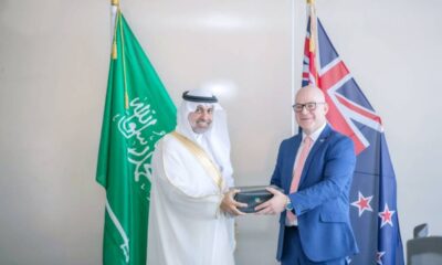 تعزيز التعاون الصحي بين وزير الصحة ونيوزيلندا