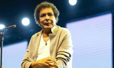 محمد منير يطمئن جمهوره بعد التعافي من الوعكة الصحية