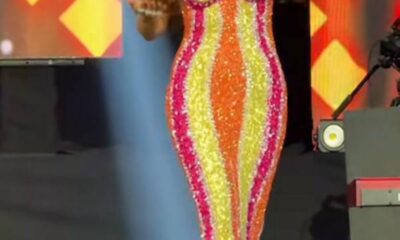 هيفاء وهبي تتألق في بيروت بفستان بألوان جريئة