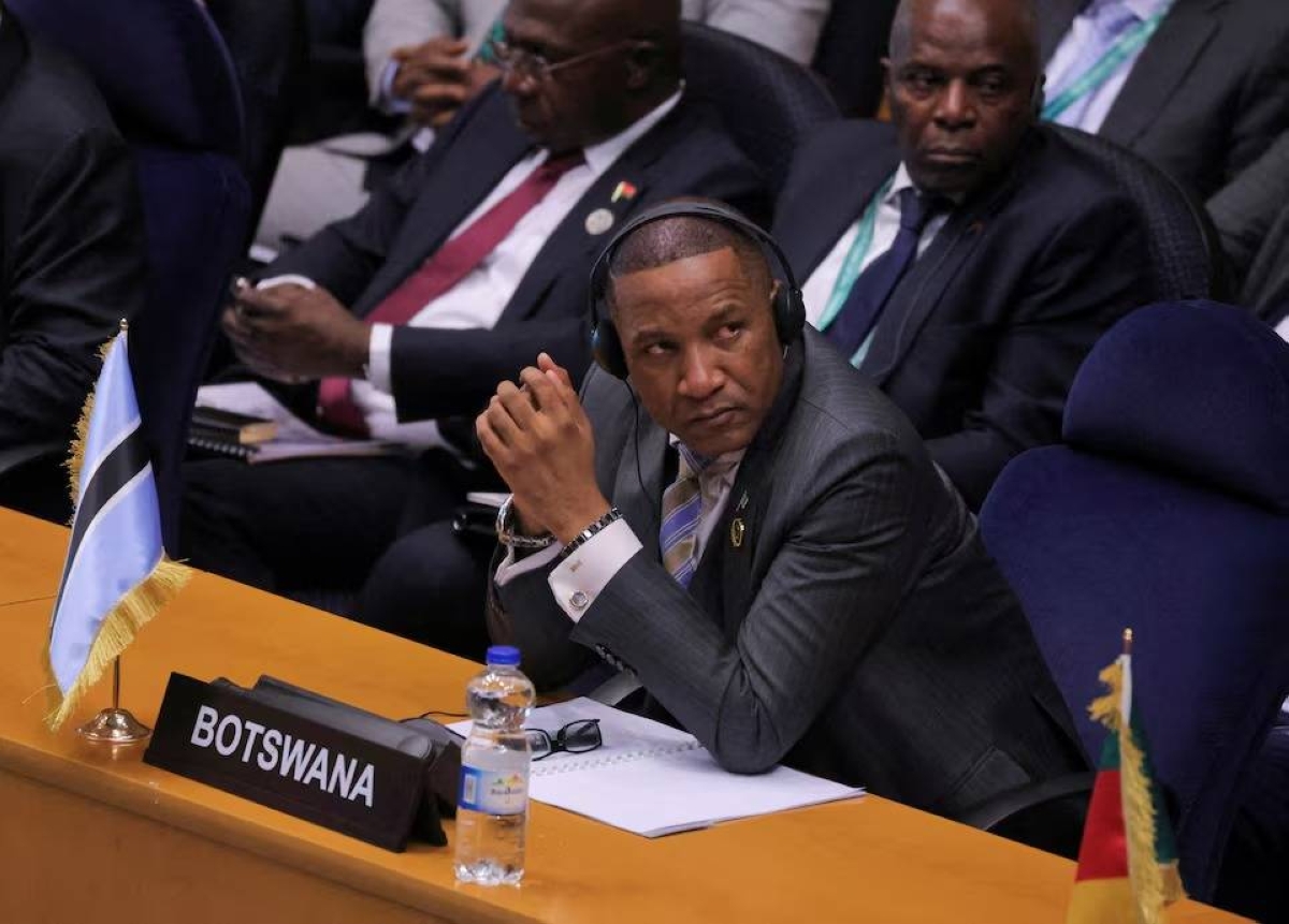 توزيع الأدوية الطارئة في بوتسوانا: الجيش يتدخل لحل الأزمة الصحية