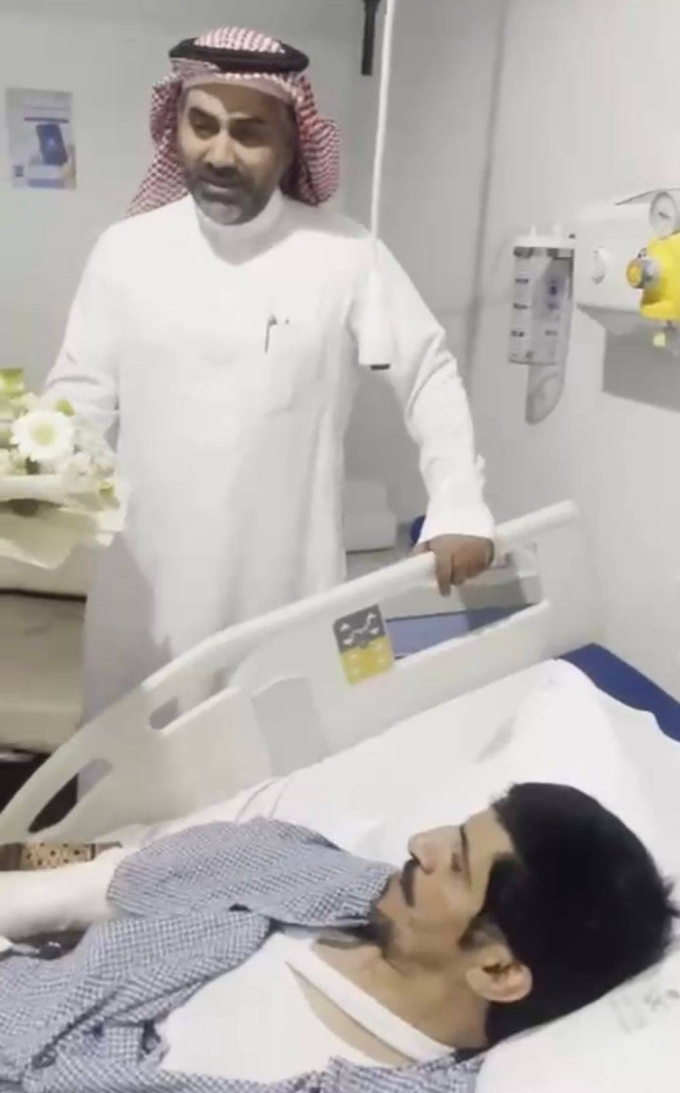 معلم شجاع ينقذ مدرسة حائل من حريق ويتعرض لإصابة