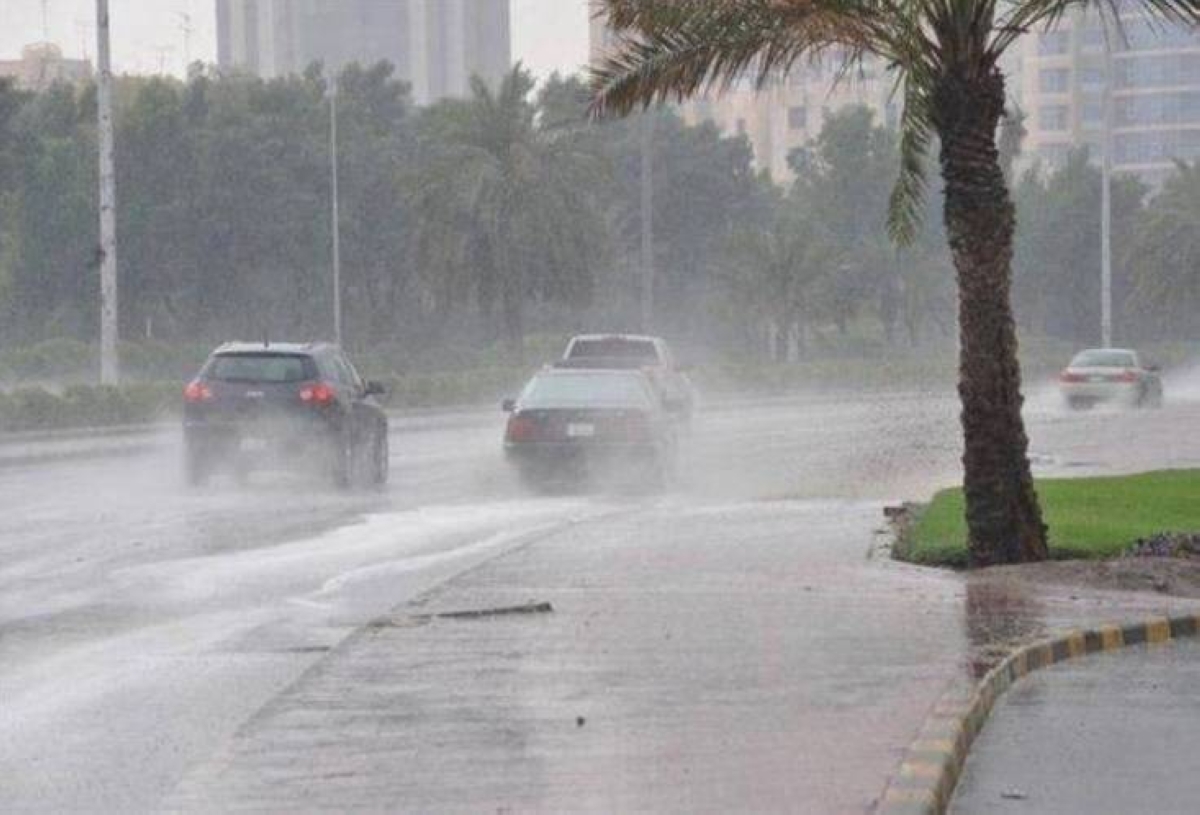 تحذير: أمطار رعدية تضرب المملكة حتى الإثنين
