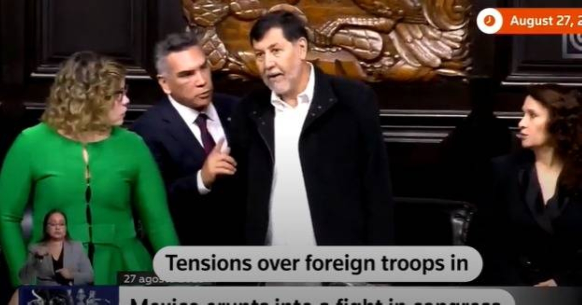 اشتباك حاد بين زعماء مجلس الشيوخ المكسيكي في الجلسة