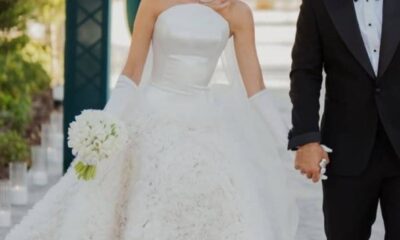 سارة سامي تتألق بفستان زفاف كلاسيكي عمره 17 عاماً