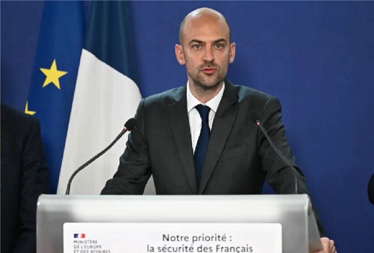 فرنسا تعرض تأجيل عقوبات إيران مقابل حسن النية