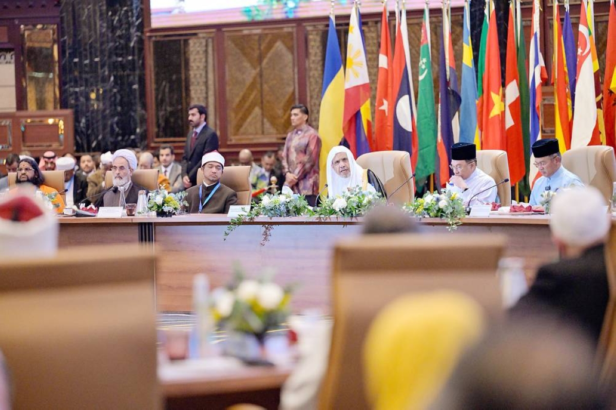 قمة الأديان تدين مجازر غزة وتدعم حل الدولتين