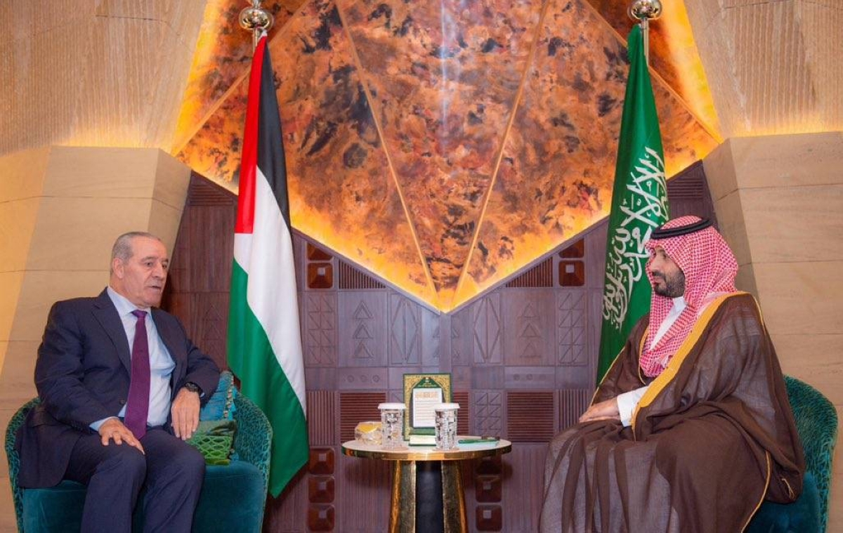 ولي العهد ونائب الرئيس الفلسطيني يناقشان دعم القضية الفلسطينية