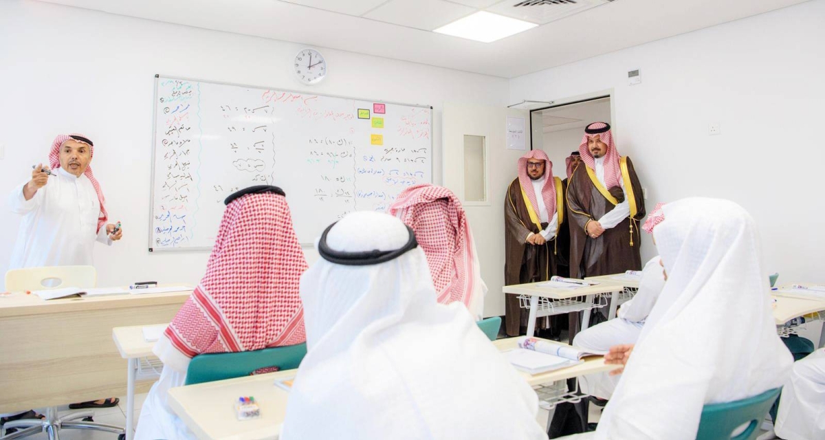 أمير المدينة: التعليم أساس بناء الإنسان وتطوير المجتمع