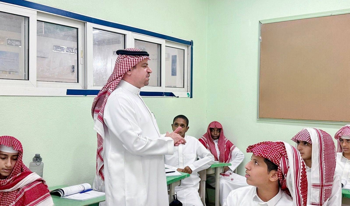 الزارع يزور وادي الدواسر: لقاء مع الطلاب والمعلمين