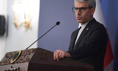 إيران تهدد بالانسحاب النووي وتعرض خفض التخصيب بشروط