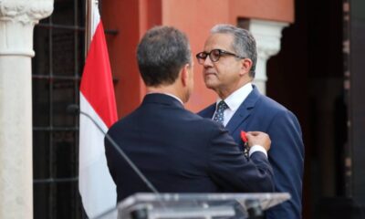 فرنسا تكرم مرشح مصر لليونسكو بجائزة جوقة الشرف