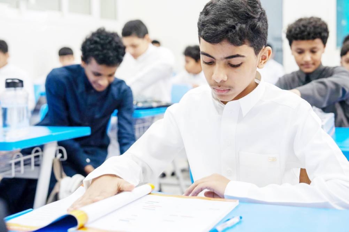 100 درجة لبرامج النشاط المدرسي: تحسين التعليم والتفاعل